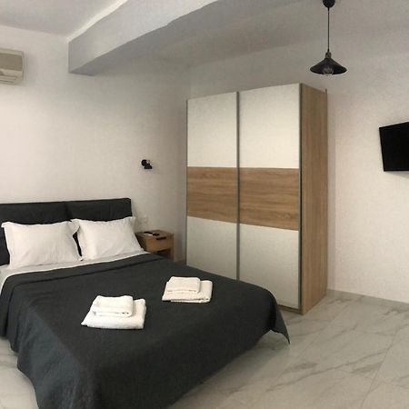 Bafas Apartments プラタリア エクステリア 写真