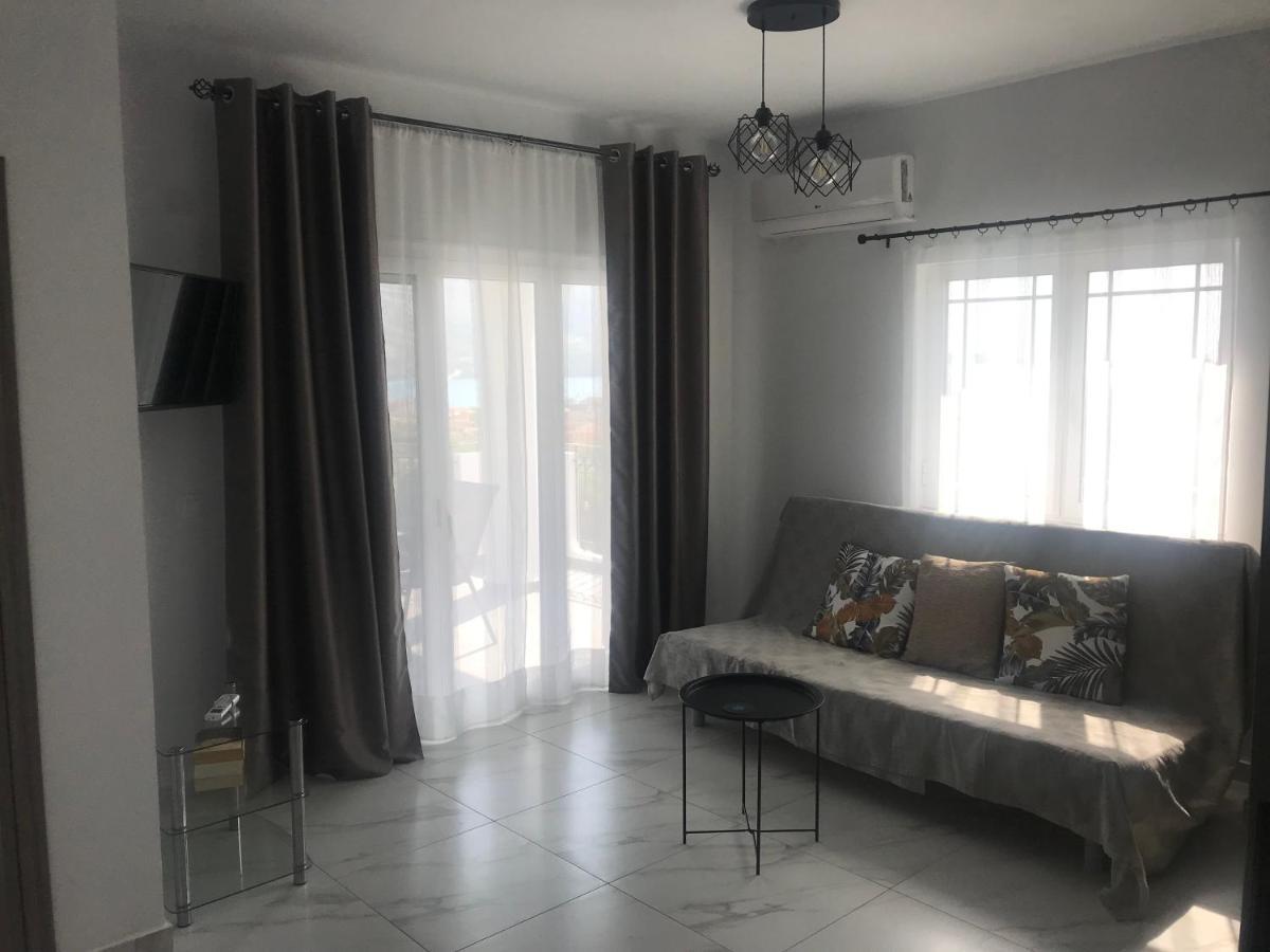 Bafas Apartments プラタリア エクステリア 写真